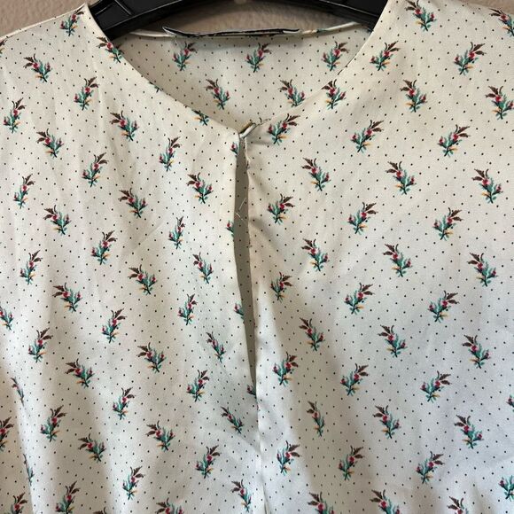 Zara Floral Print Cropped Keyhole Long Sleeve Top - Picture 4 of 7